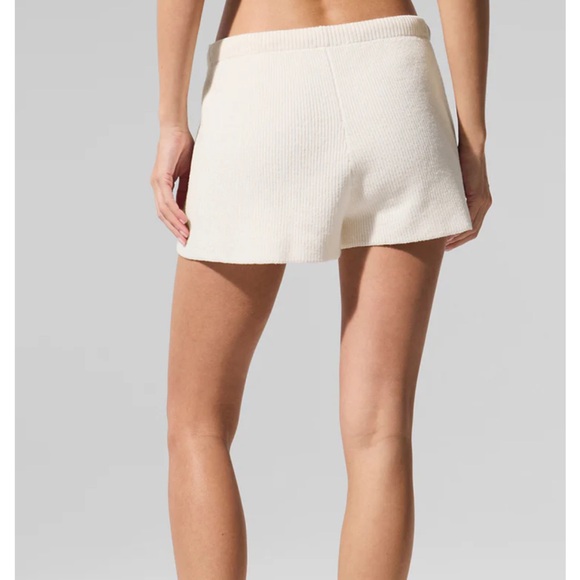 ALO Yoga Supernatural Too and Short Set - Picture 6 of 12